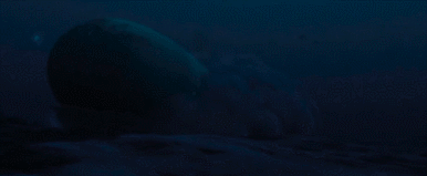 全程无尿点，年度最「狂」的深海战争片